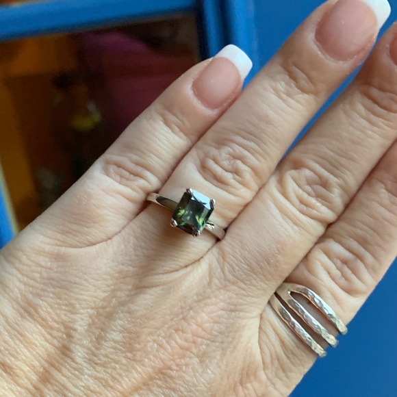 Stunning 2.08 ct radiant cut Moissanite - Picture 2 of 8